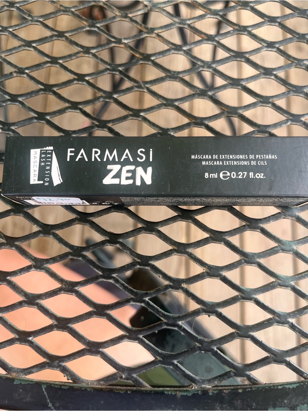 Farmasi ZEN Mascara in Black Box